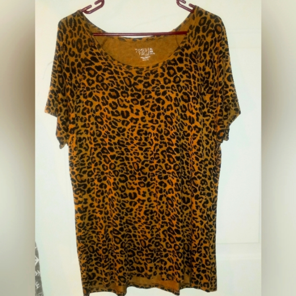 NWOT Time and True cheetah leopard print top Size XL